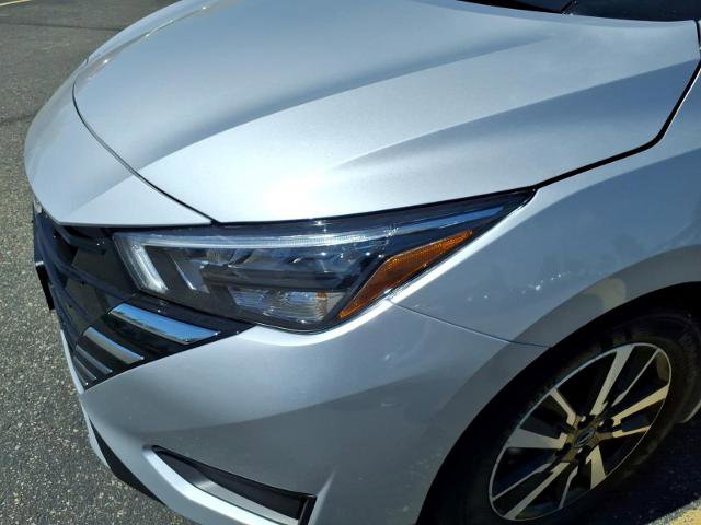 Used 2025 Nissan Versa SV w/ Trunk Package FWD image 10