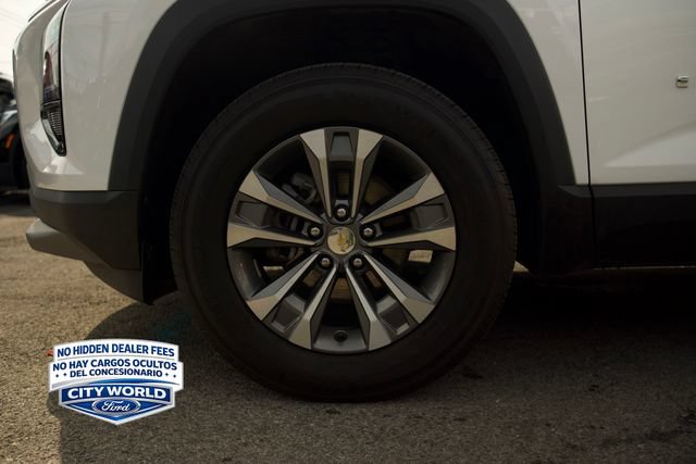 Used 2025 Chevrolet Equinox LT FWD image 6