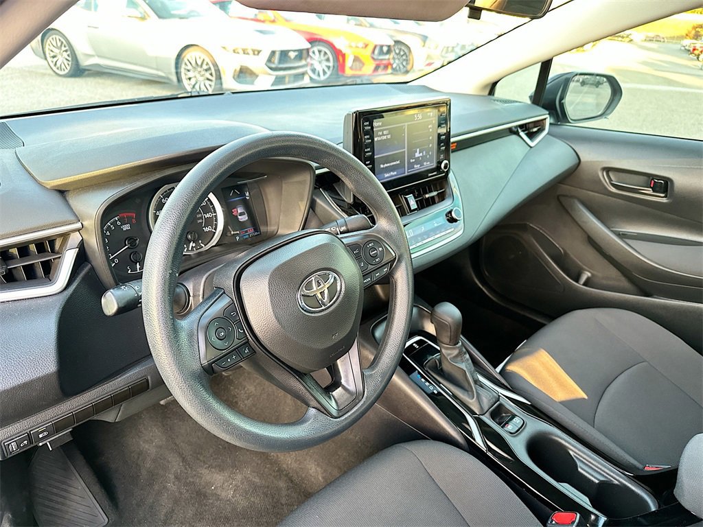Used 2022 Toyota Corolla LE image 11