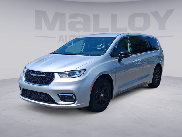 Used 2024 Chrysler Pacifica Touring-L