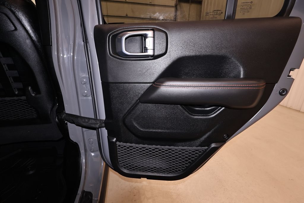 Used 2021 Jeep Gladiator Mojave AWD/4WD image 17