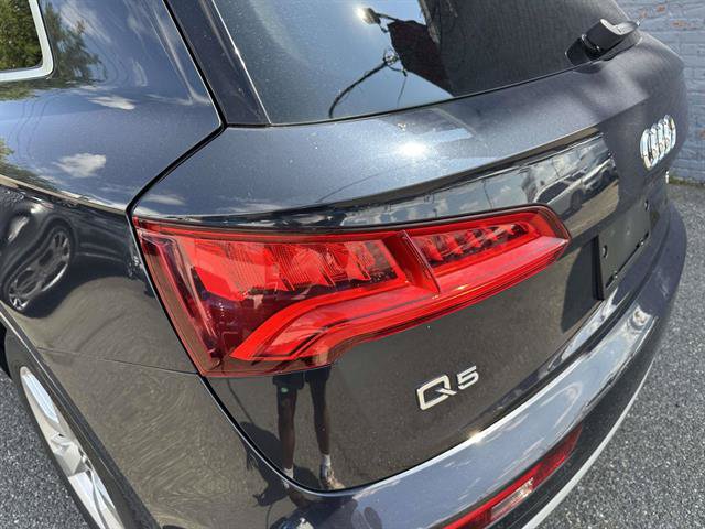 Used 2018 Audi Q5 2.0T Premium Plus w/ Premium Plus Package AWD/4WD image 38