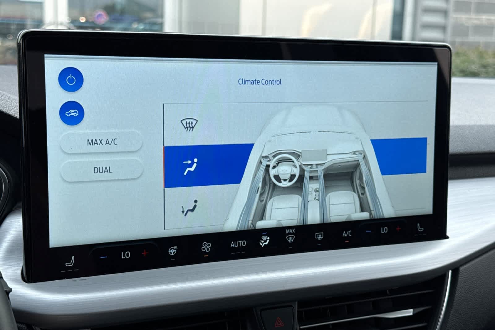 Certified 2025 Ford Escape Platinum AWD/4WD image 21