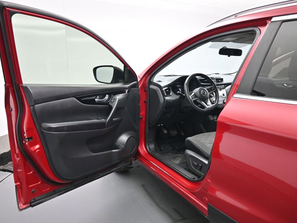 Used 2018 Nissan Rogue Sport SV image 36