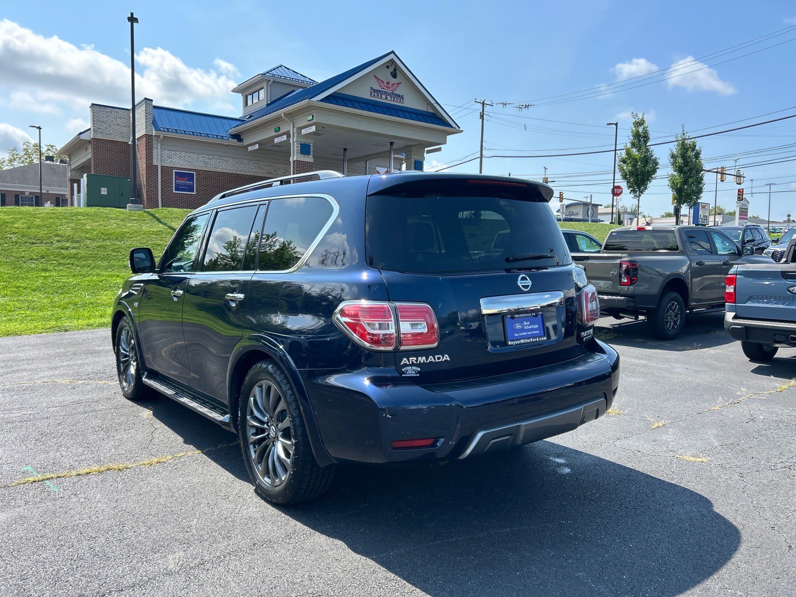 Used 2020 Nissan Armada Platinum w/ Platinum Reserve Package AWD/4WD image 12