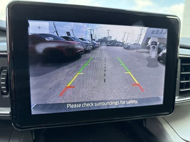 Certified 2022 Ford Explorer XLT w/ Equipment Group 202A image 8