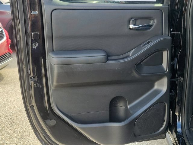 Used 2023 Nissan Frontier SV w/ Midnight Edition Package RWD image 21