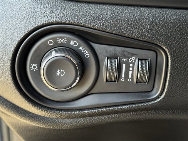 Used 2022 Jeep Renegade Latitude image 22