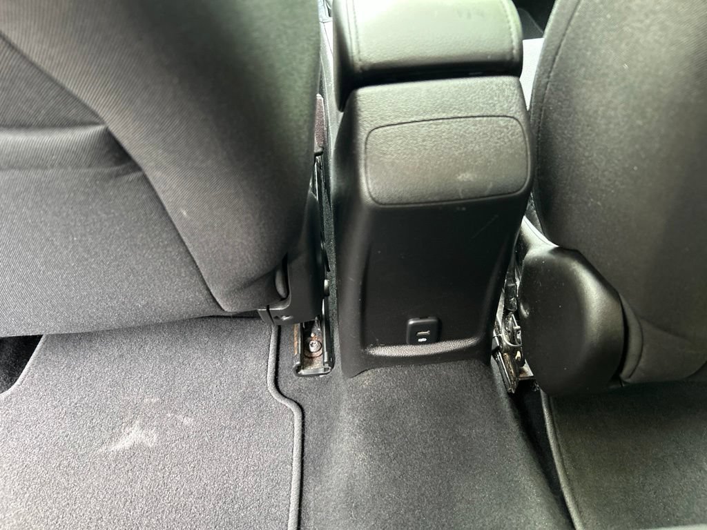 Used 2017 Chevrolet Cruze LT w/ Sun And Sound Package FWD image 30
