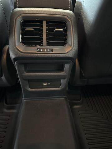 Used 2024 Volkswagen Taos SE image 12