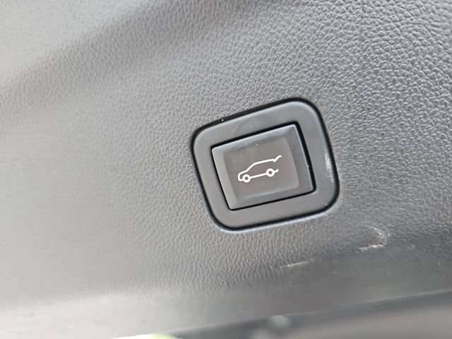 Used 2024 GMC Yukon AT4 w/ AT4 Premium Plus Package AWD/4WD image 14