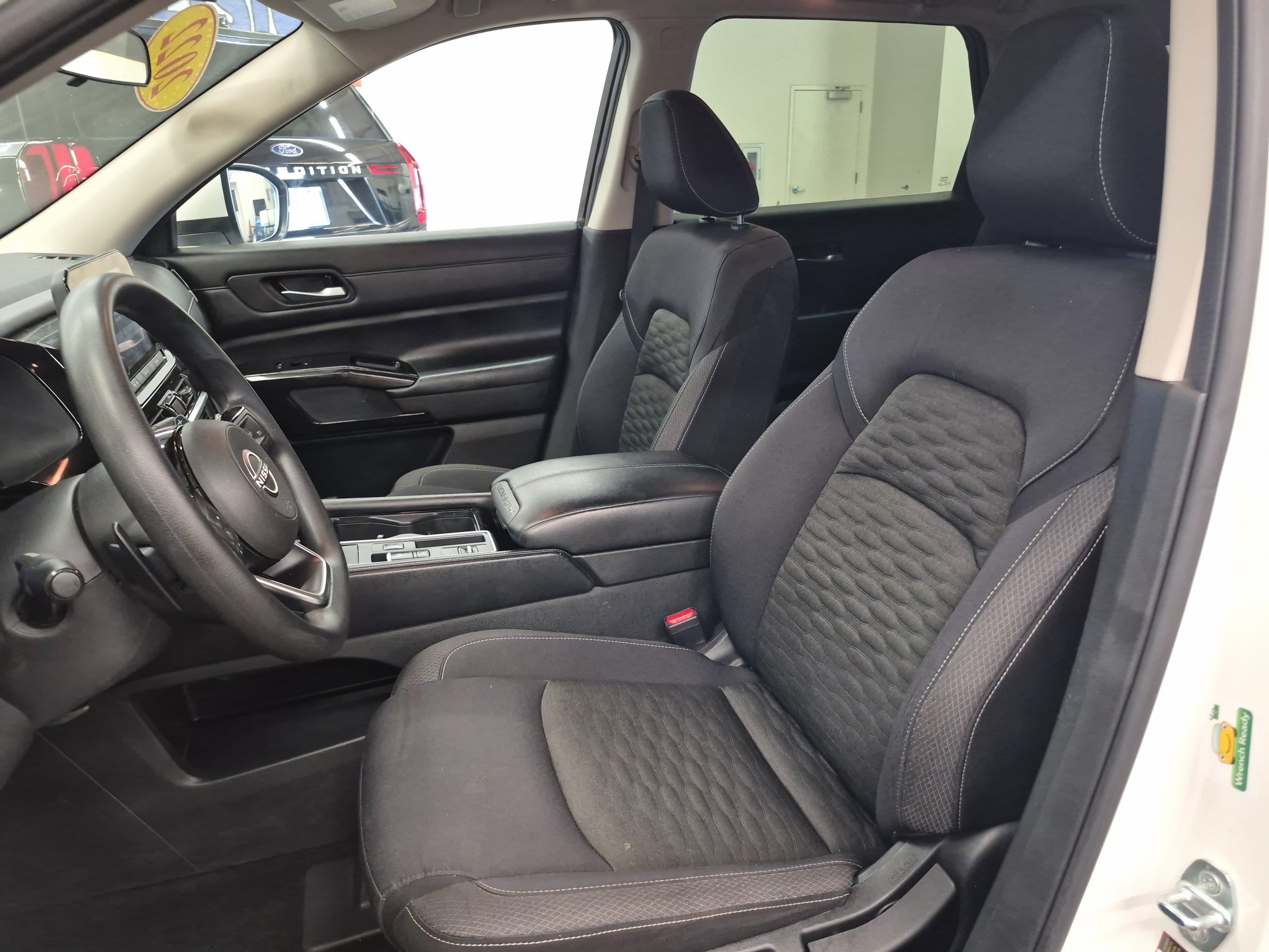Used 2022 Nissan Pathfinder S FWD image 10
