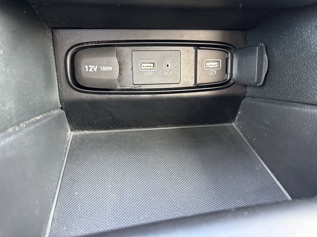Used 2019 Hyundai Santa Fe SEL FWD image 22