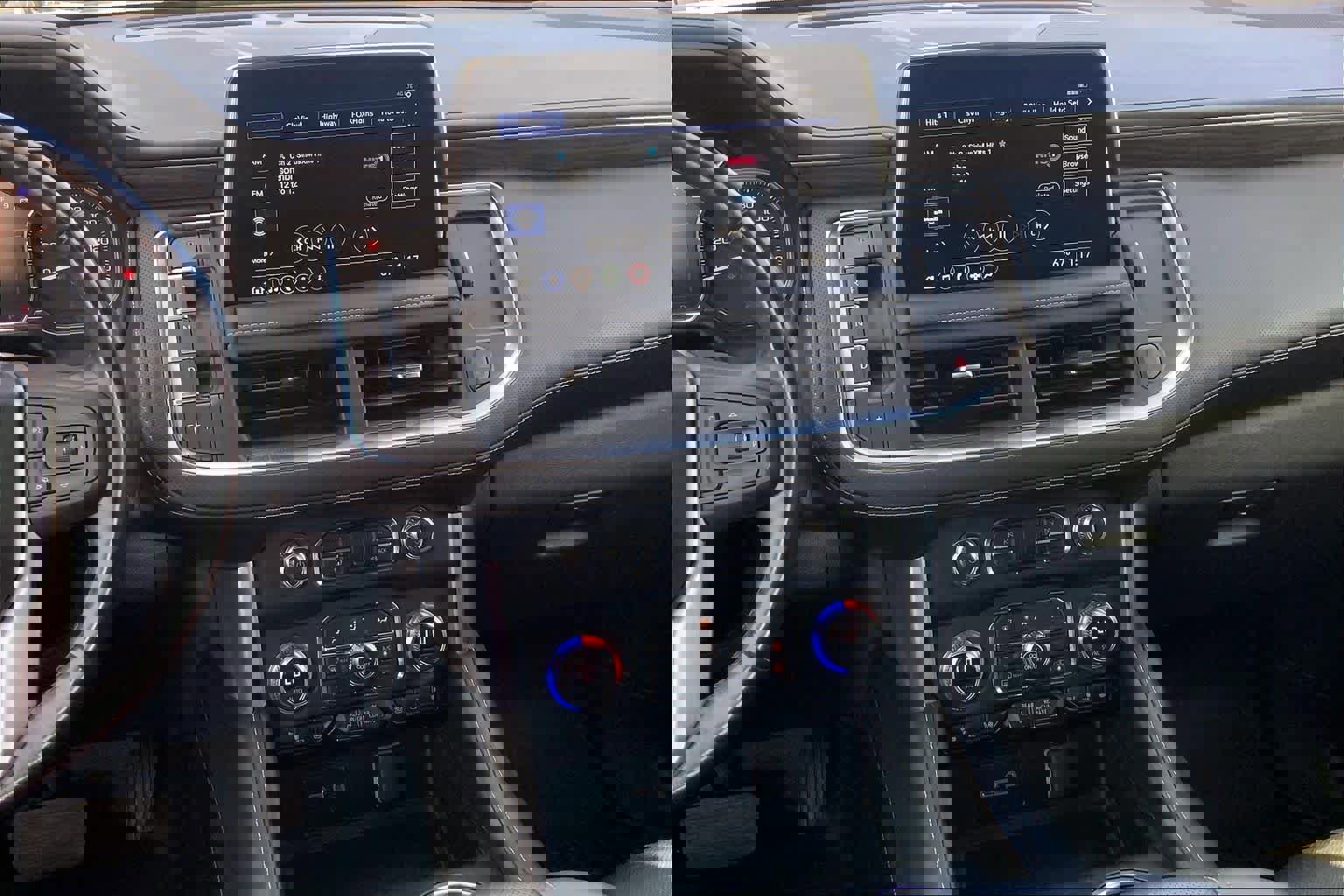 Used 2021 GMC Yukon XL SLT w/ SLT Premium Package image 8