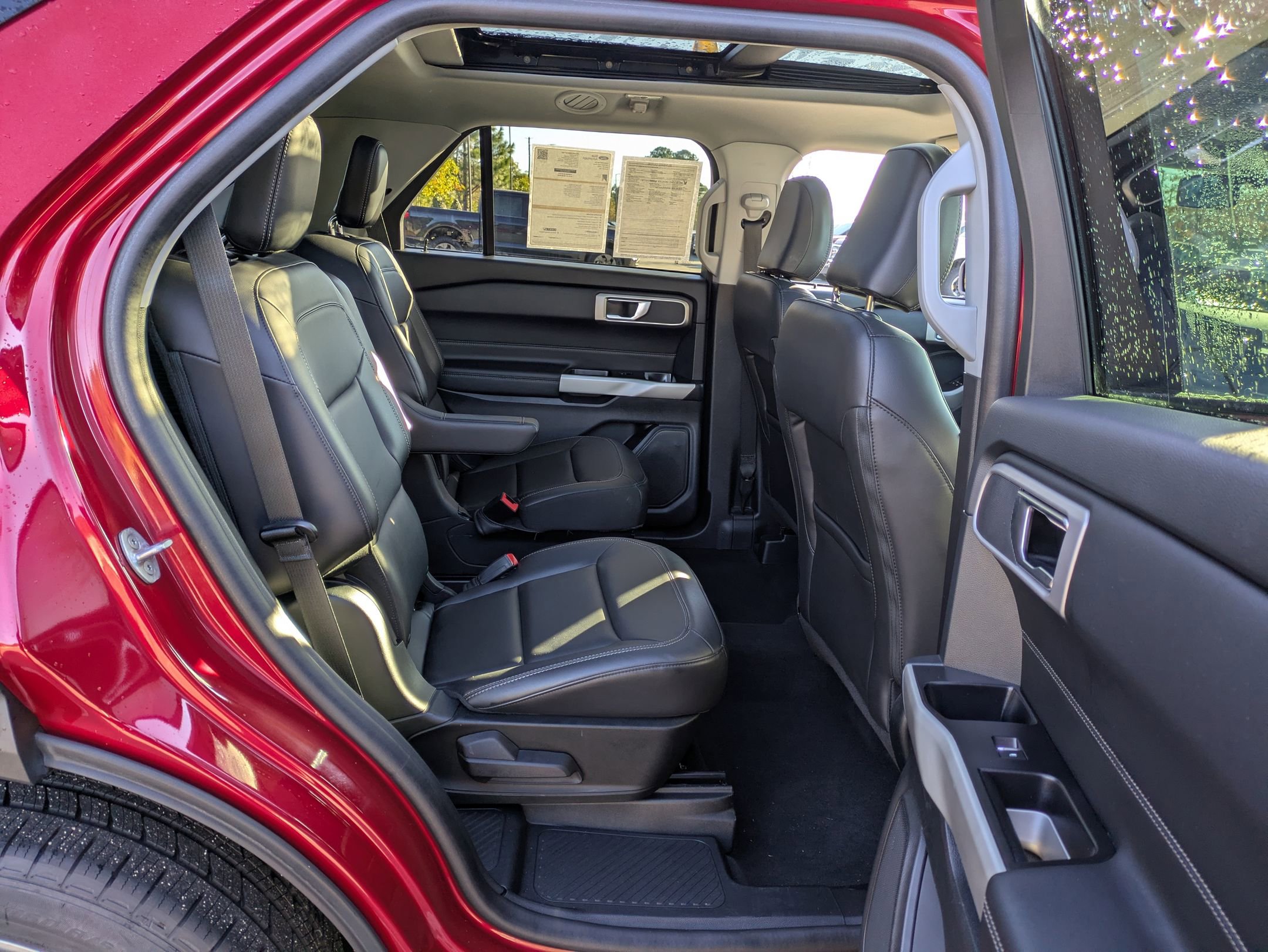 Certified 2022 Ford Explorer XLT w/ Equipment Group 202A image 37