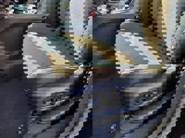 Used 2023 Chevrolet Equinox RS image 16