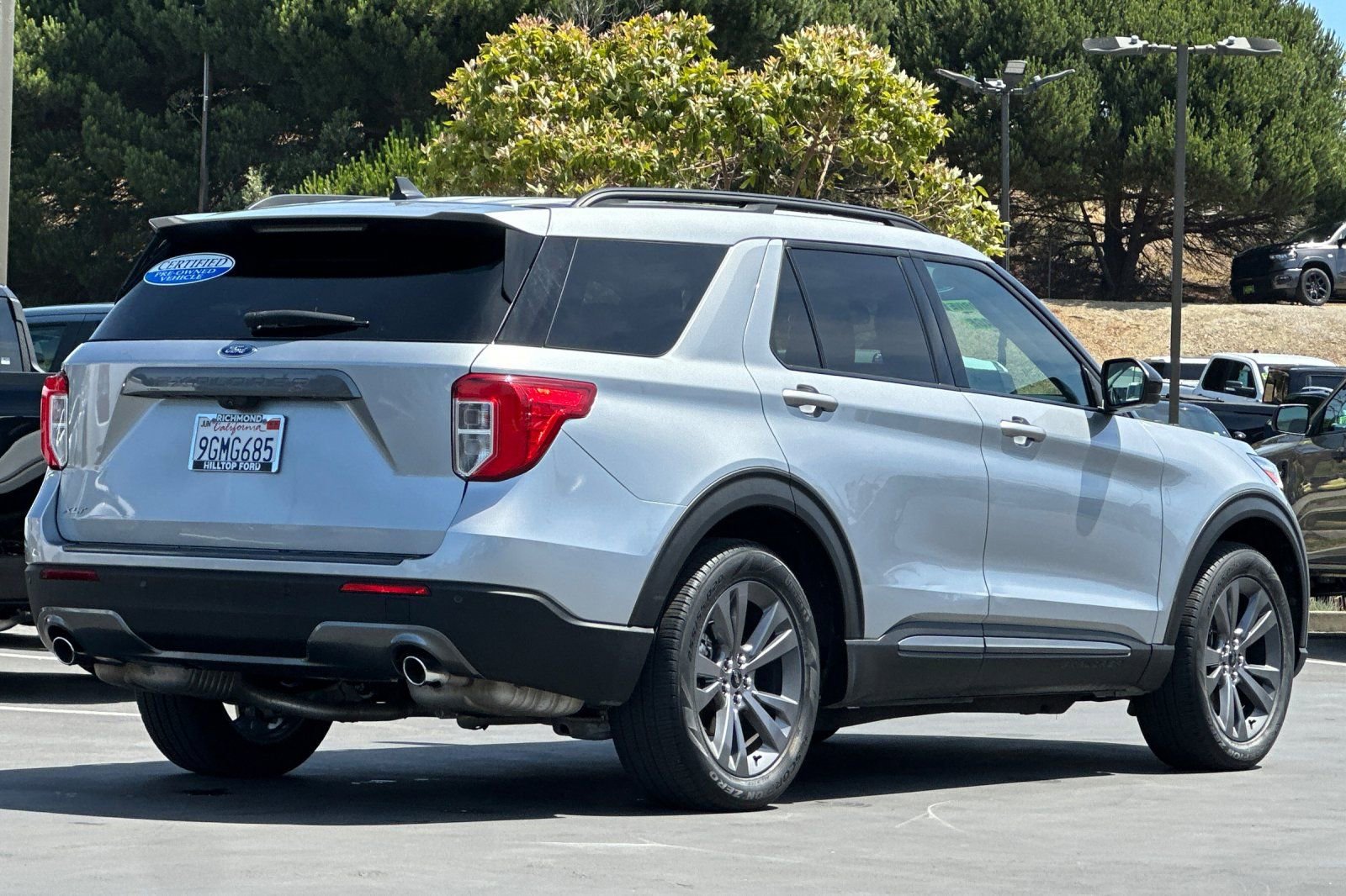 Certified 2023 Ford Explorer XLT w/ Equipment Group 202A RWD image 4