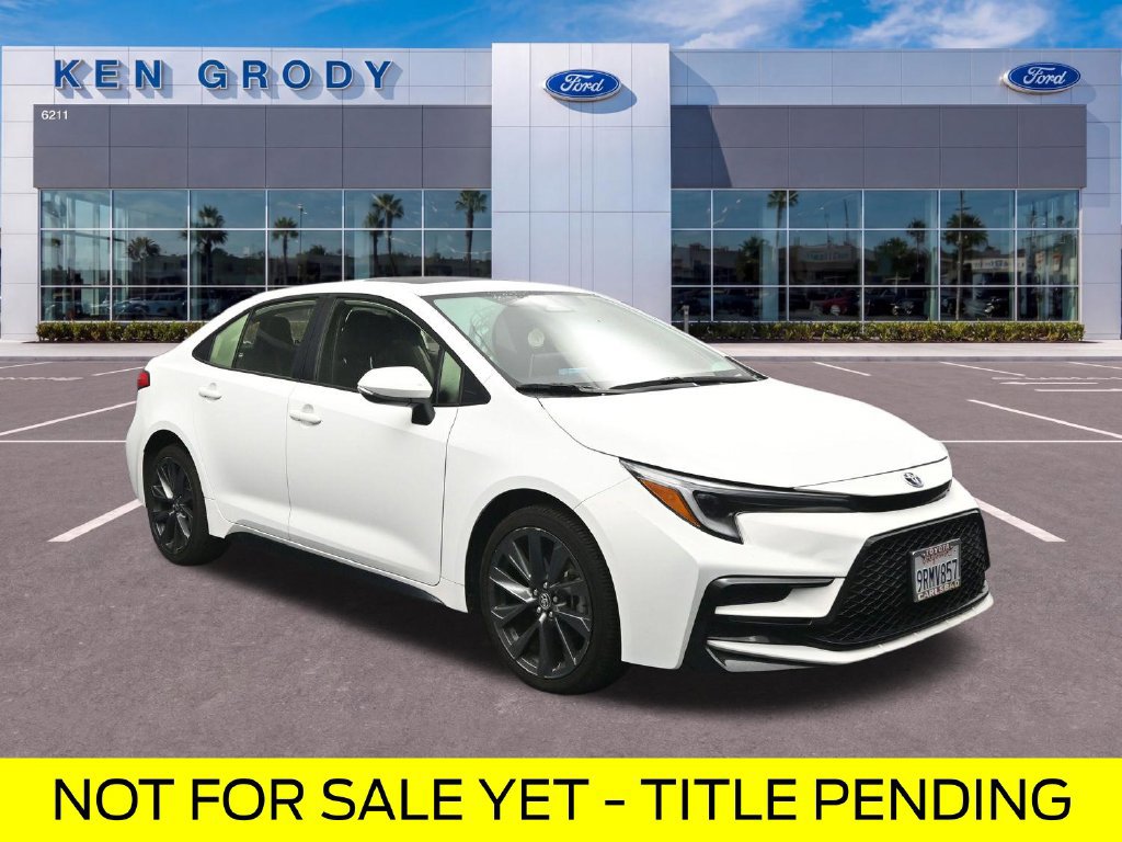 Used 2025 Toyota Corolla SE w/ SE Premium Package
