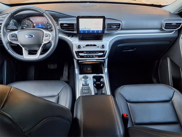 Certified 2022 Ford Explorer XLT w/ Equipment Group 202A image 17