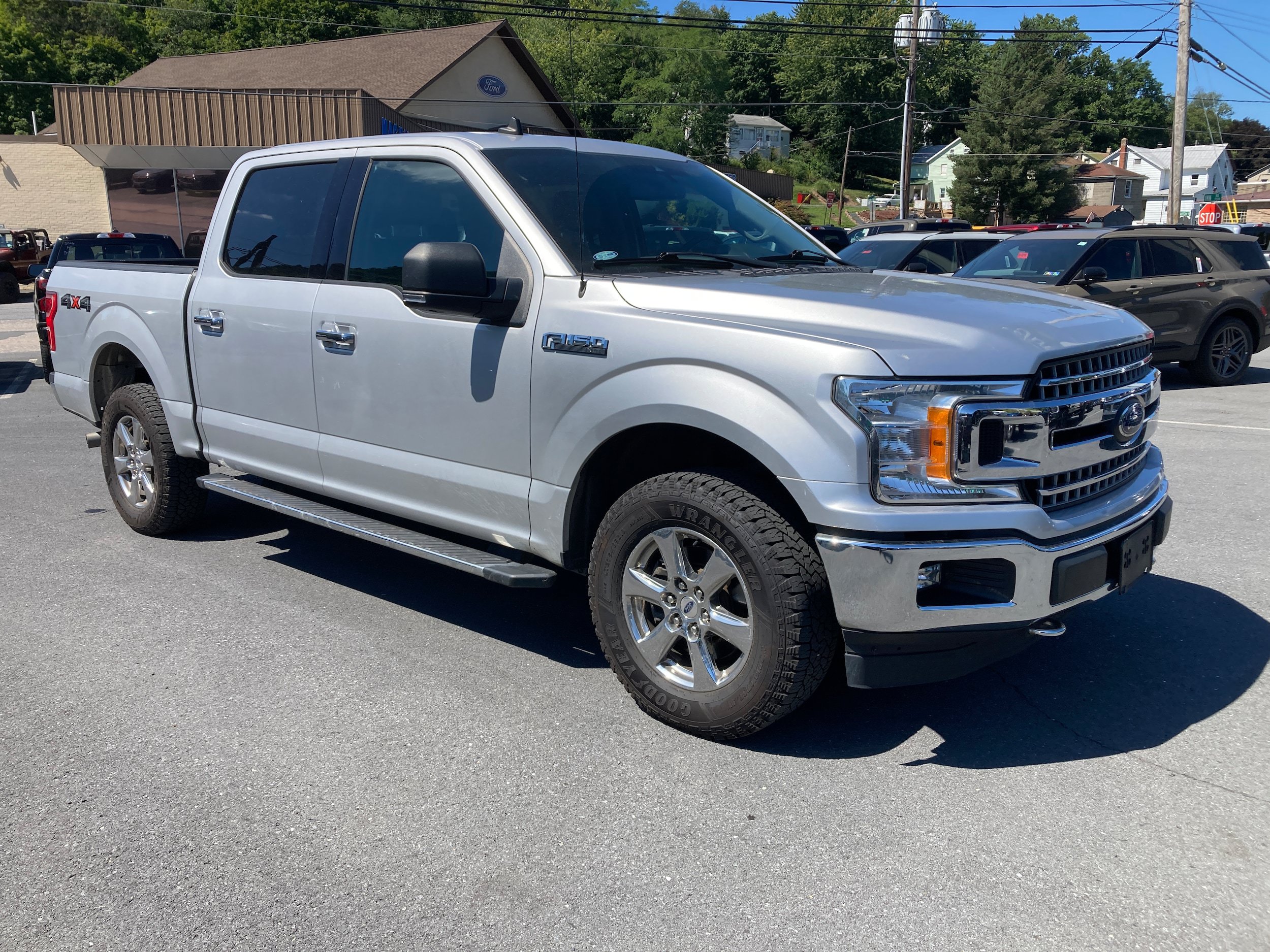 Certified 2019 Ford F150 XLT w/ Equipment Group 302A Luxury AWD/4WD image 5