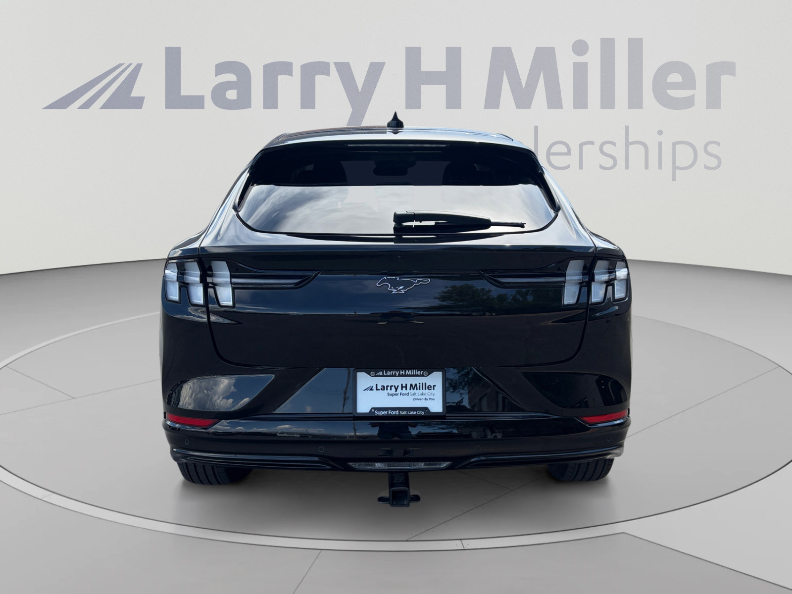 Certified 2024 Ford Mustang Mach-E Premium AWD/4WD image 4