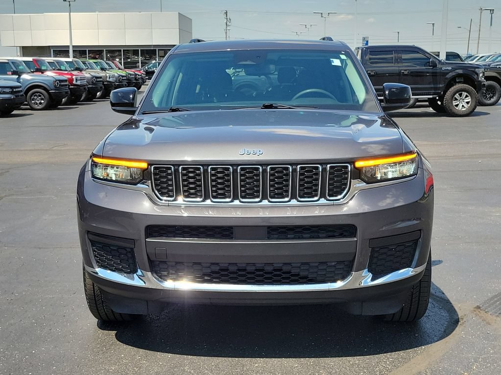 Used 2023 Jeep Grand Cherokee L Laredo AWD/4WD image 2