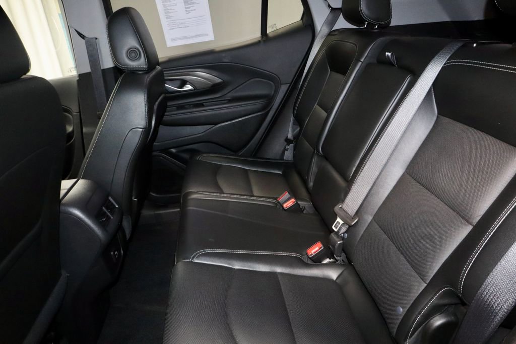 Used 2024 GMC Terrain SLT AWD/4WD image 21
