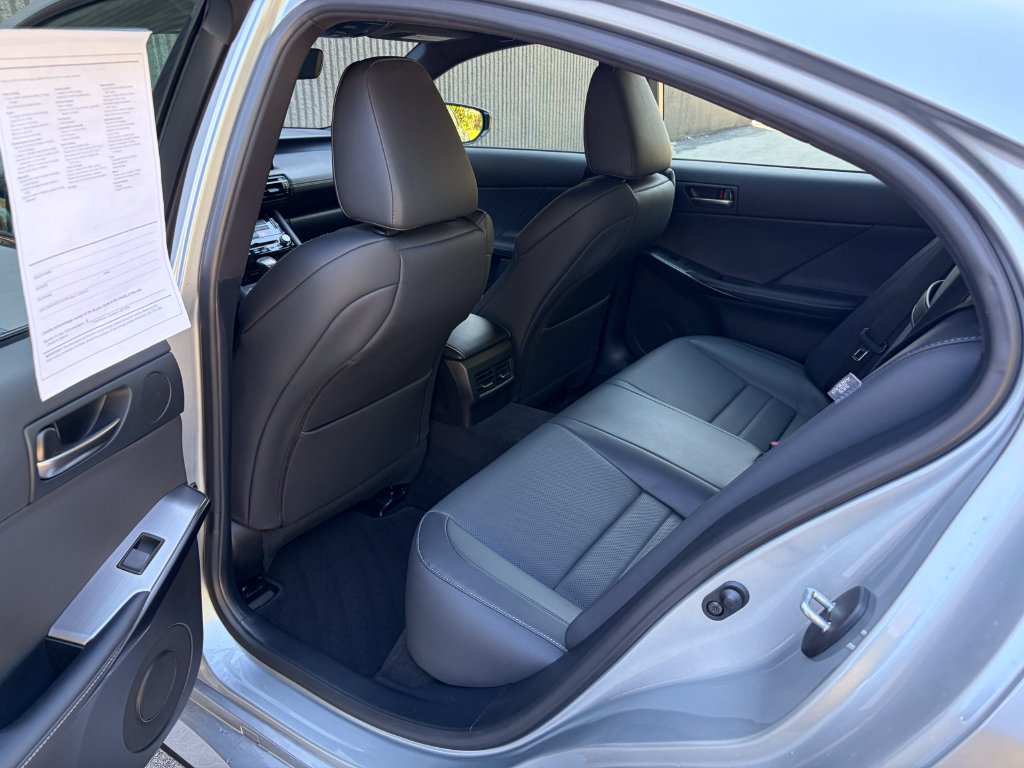 Used 2024 Lexus IS 500 RWD image 19