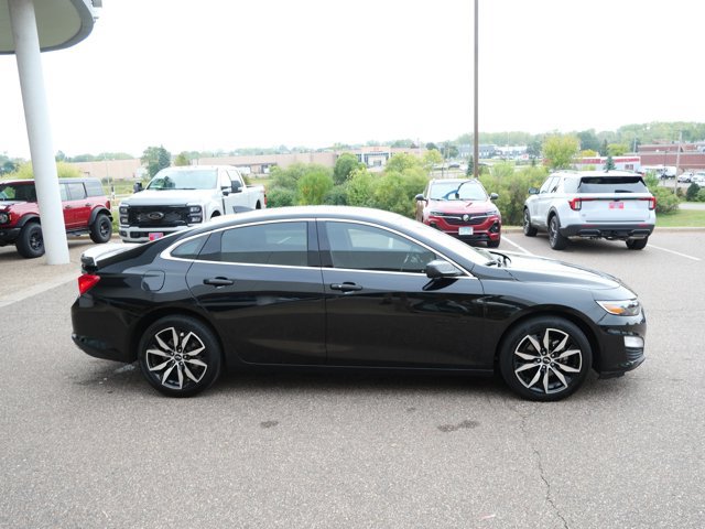 Used 2025 Chevrolet Malibu RS FWD image 4