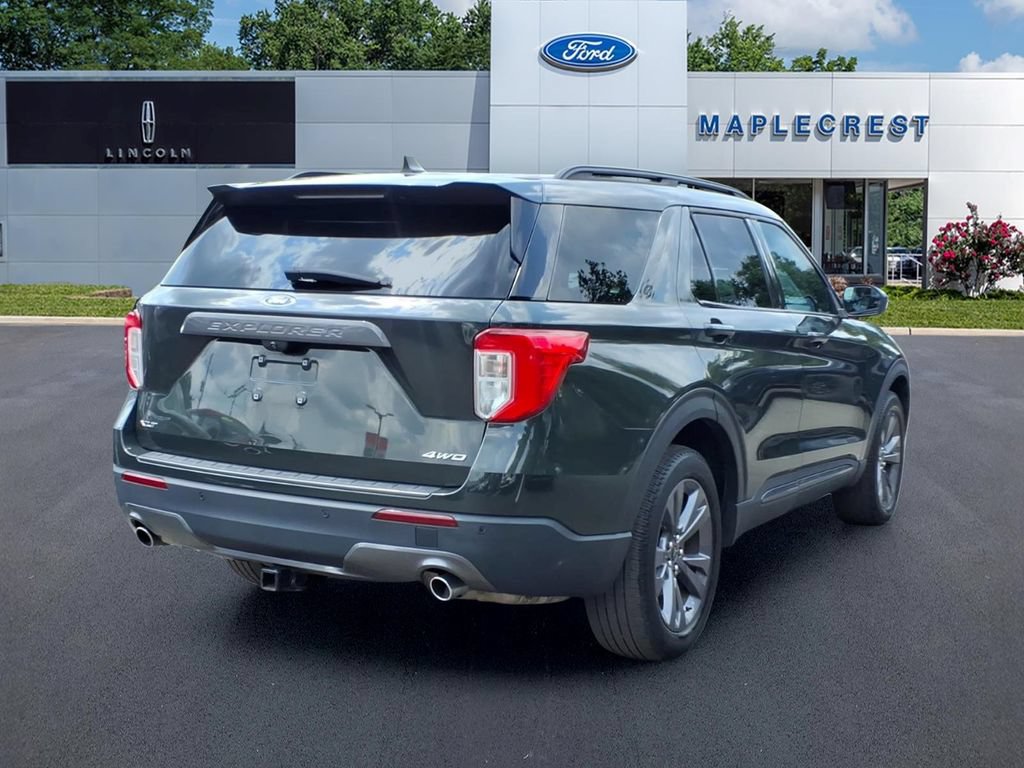 Certified 2022 Ford Explorer XLT w/ Equipment Group 202A AWD/4WD image 4