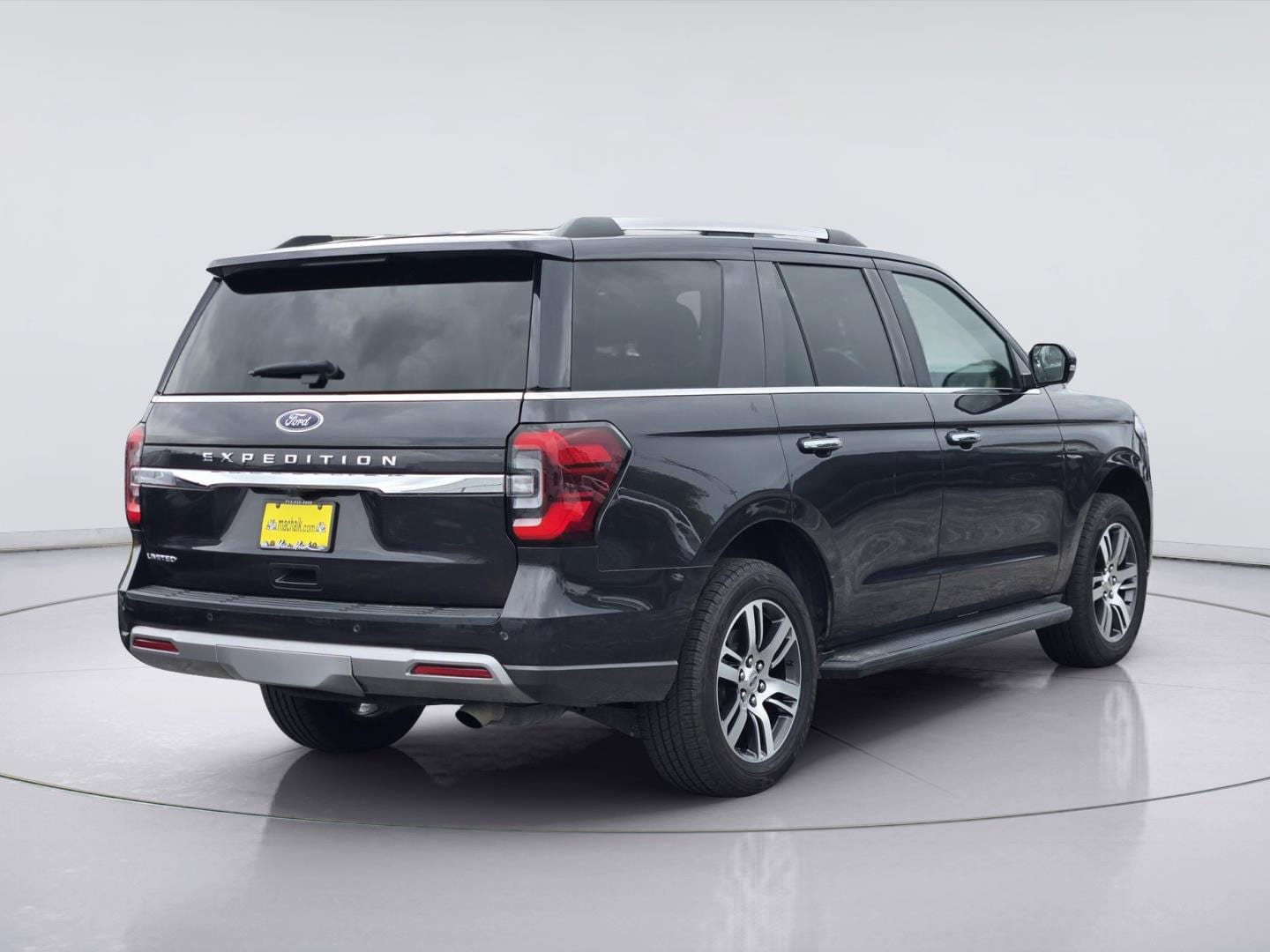Certified 2024 Ford Expedition Limited AWD/4WD image 7