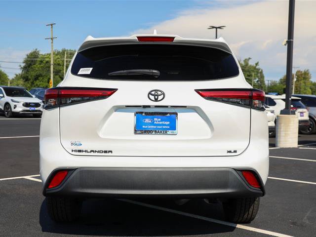 Used 2023 Toyota Highlander XLE FWD image 12