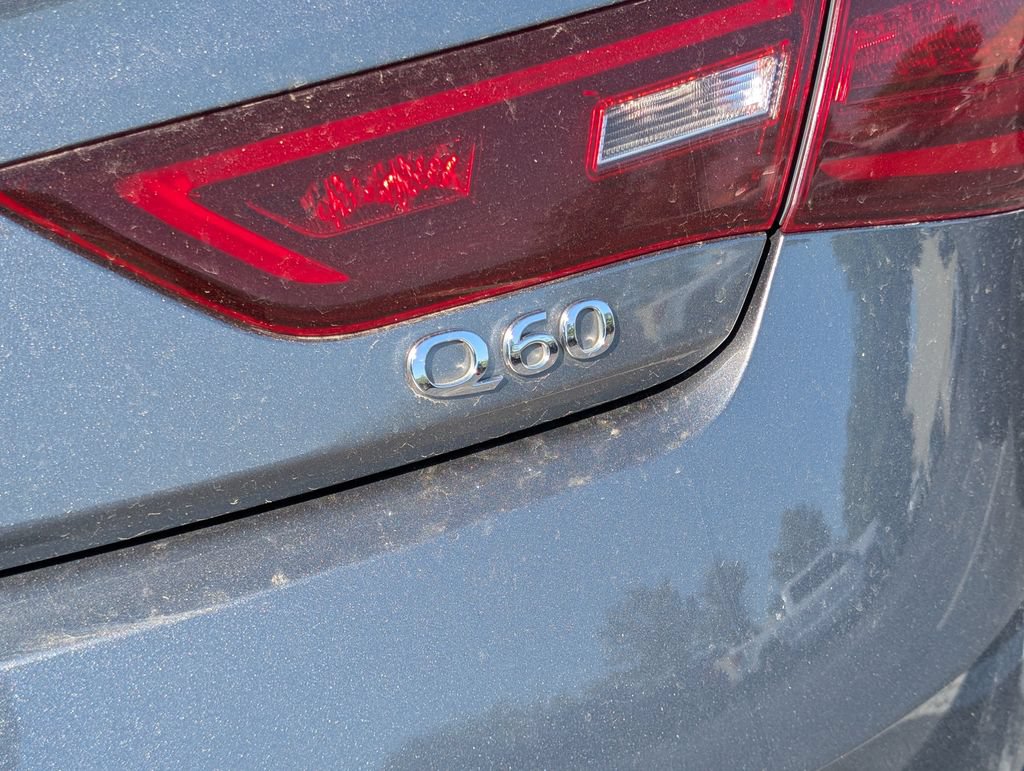 Used 2018 INFINITI Q60 3.0t Luxe RWD image 9