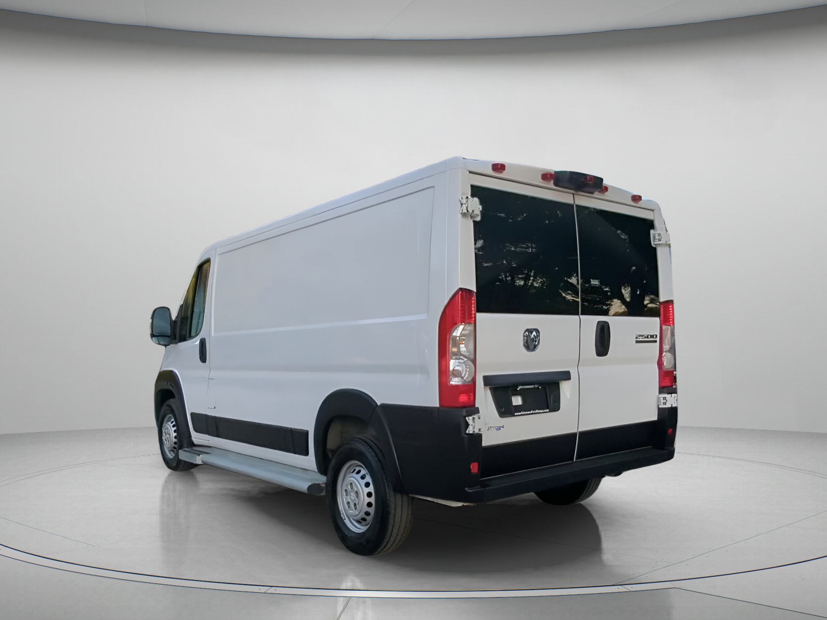 Used 2025 RAM ProMaster 2500 w/ U-Haul Equipment Group FWD image 21