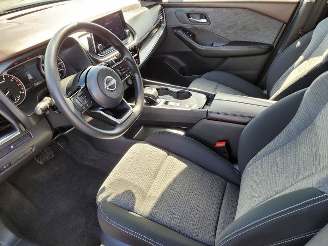 Used 2022 Nissan Rogue SV FWD image 15