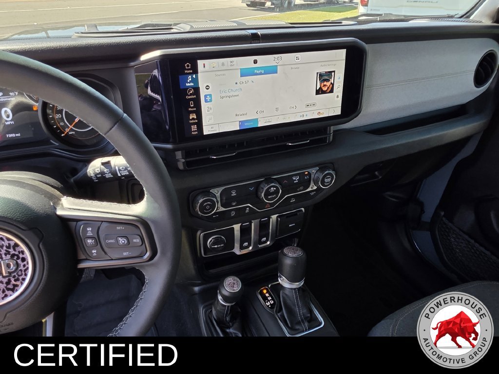 Used 2025 Jeep Wrangler Sport AWD/4WD image 18