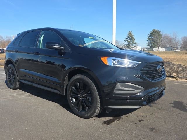 Certified 2024 Ford Edge SE w/ Black Appearance Package image 5