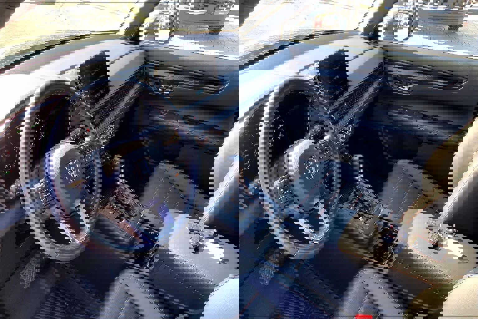 Used 2025 Honda CR-V Sport-L image 16