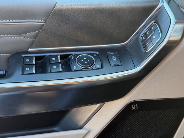 Certified 2025 Ford F450 Platinum w/ Platinum Plus Package AWD/4WD image 39