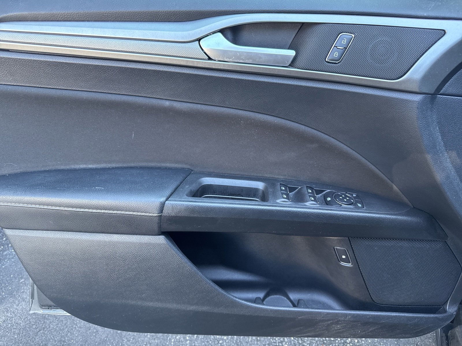 Certified 2019 Ford Fusion SE image 25