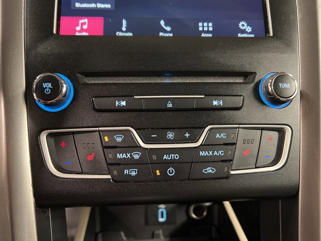 Certified 2018 Ford Fusion SE w/ Fusion SE Technology Package image 14