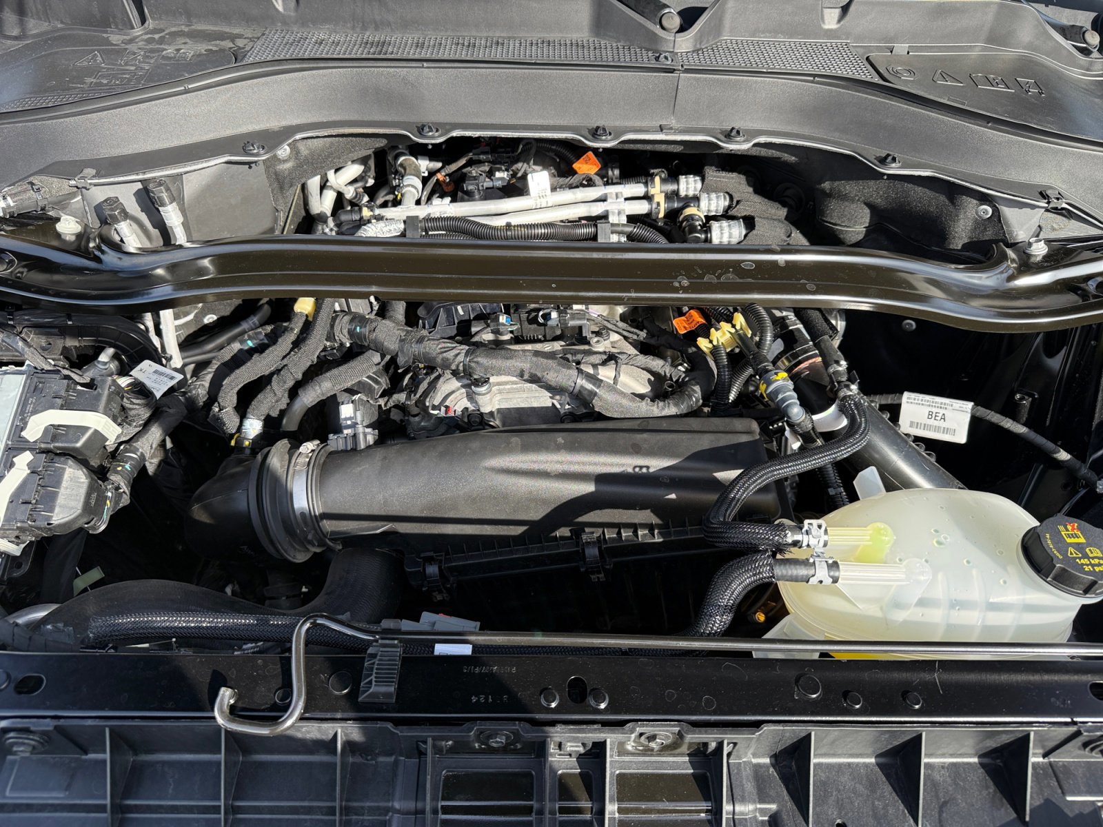 Certified 2025 Ford Explorer Platinum w/ LUX Leather Package image 21