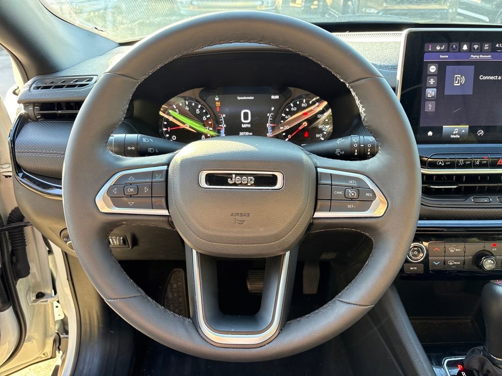 Used 2025 Jeep Compass Latitude w/ Altitude Special Edition image 17