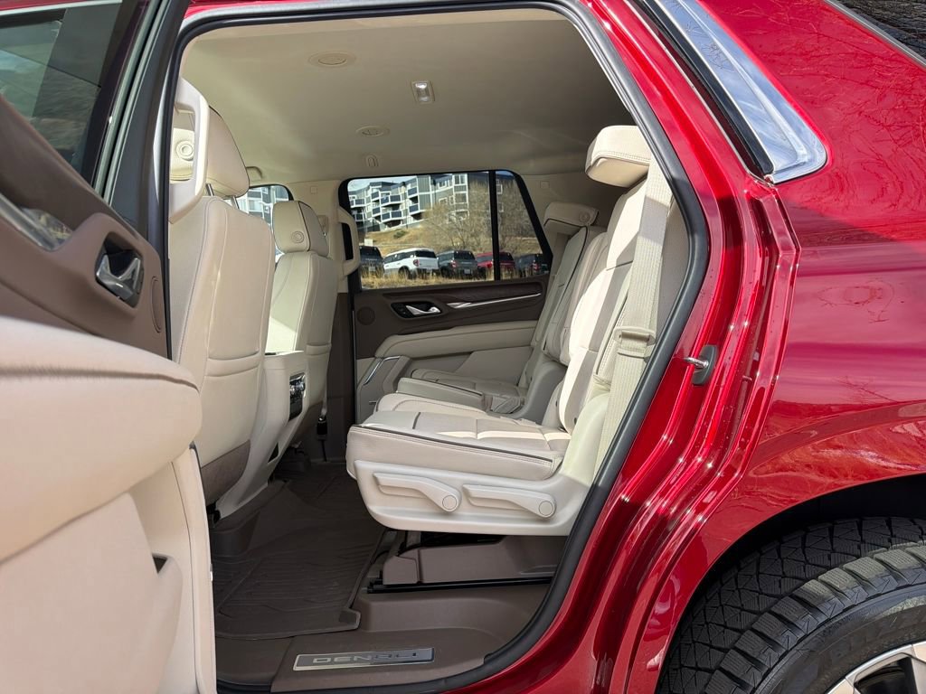 Used 2021 GMC Yukon Denali w/ Advanced Technology Package image 21