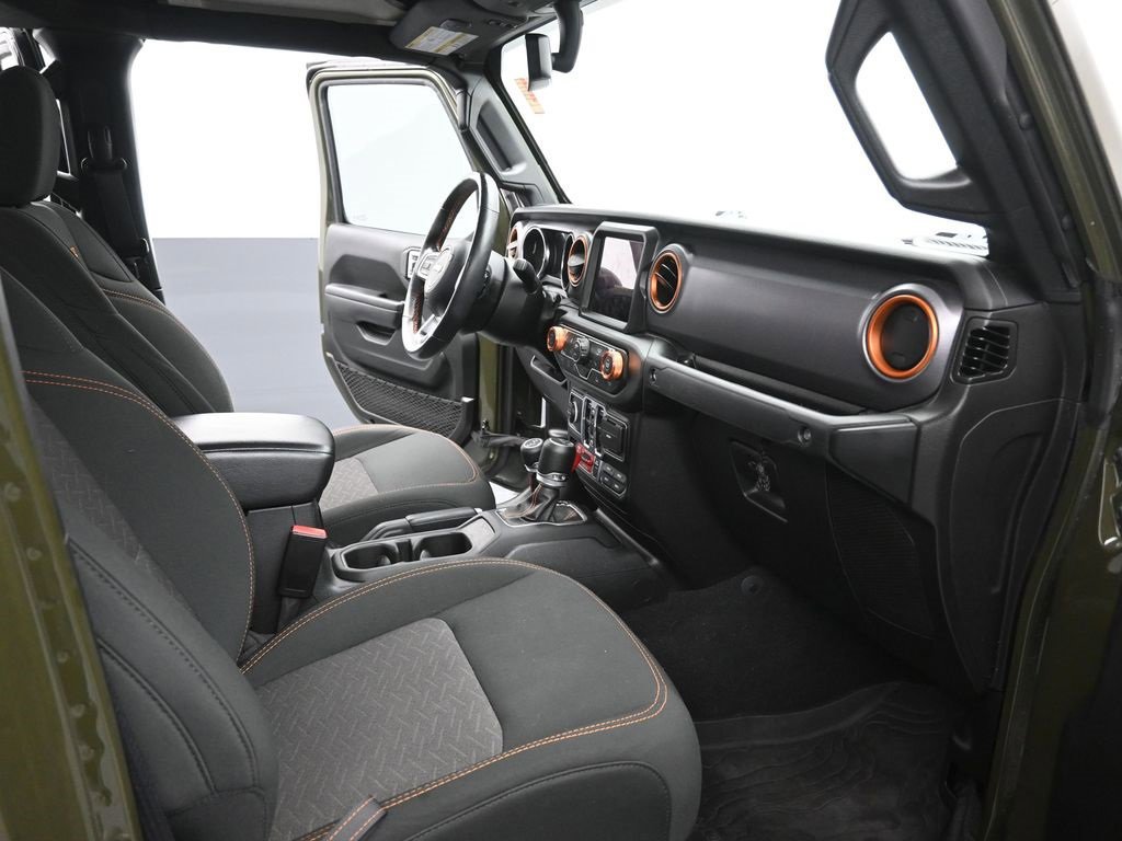 Used 2022 Jeep Gladiator Mojave w/ Cold Weather Group image 29