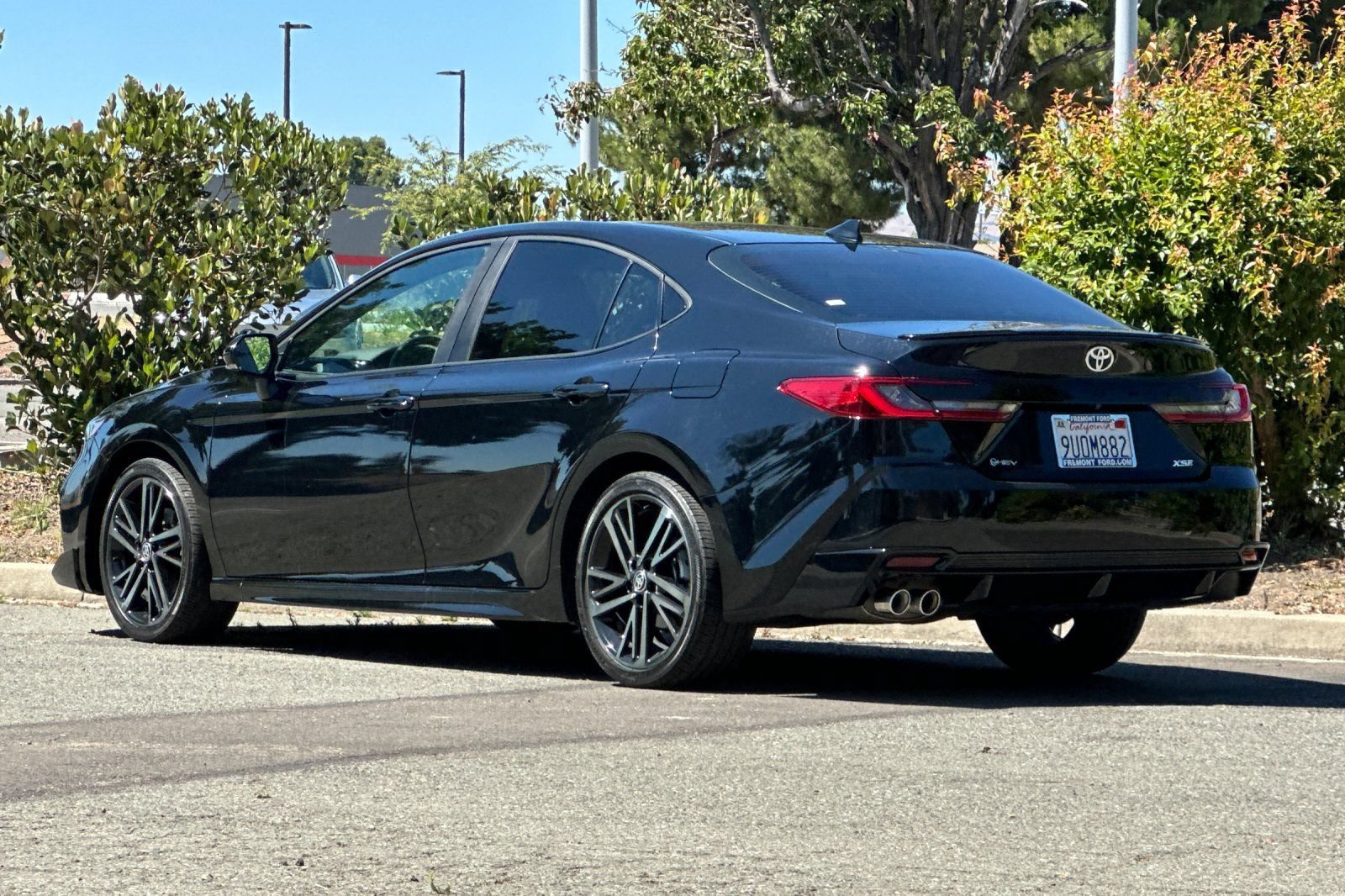 Used 2025 Toyota Camry XSE FWD image 5