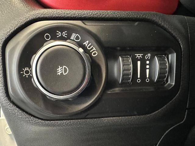 Used 2021 Jeep Wrangler Unlimited Rubicon w/ Safety Group image 16