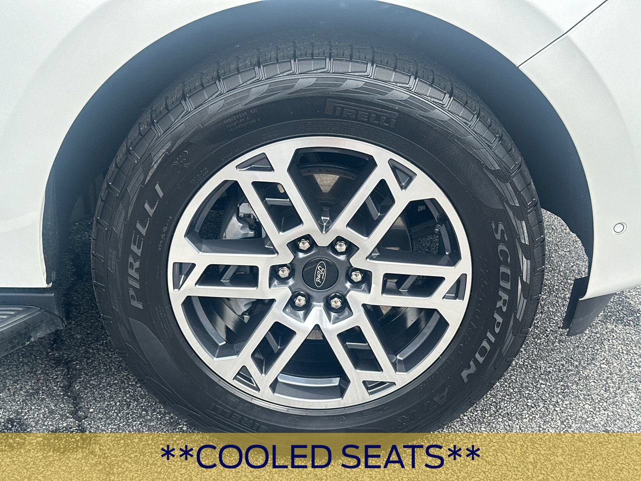 Certified 2025 Ford Expedition Active AWD/4WD image 14