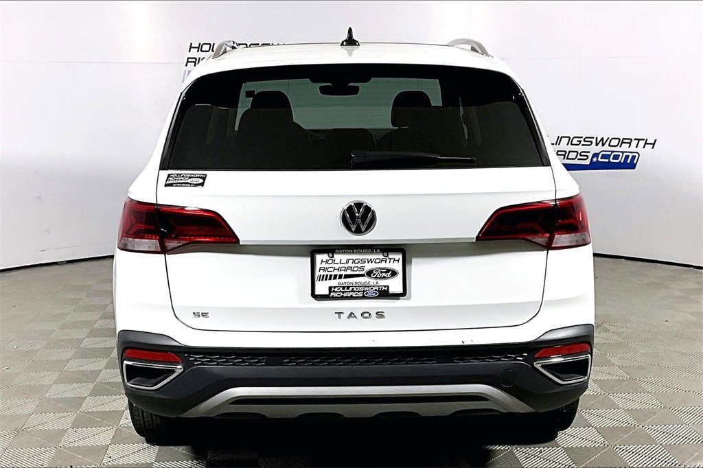 Used 2024 Volkswagen Taos SE image 4