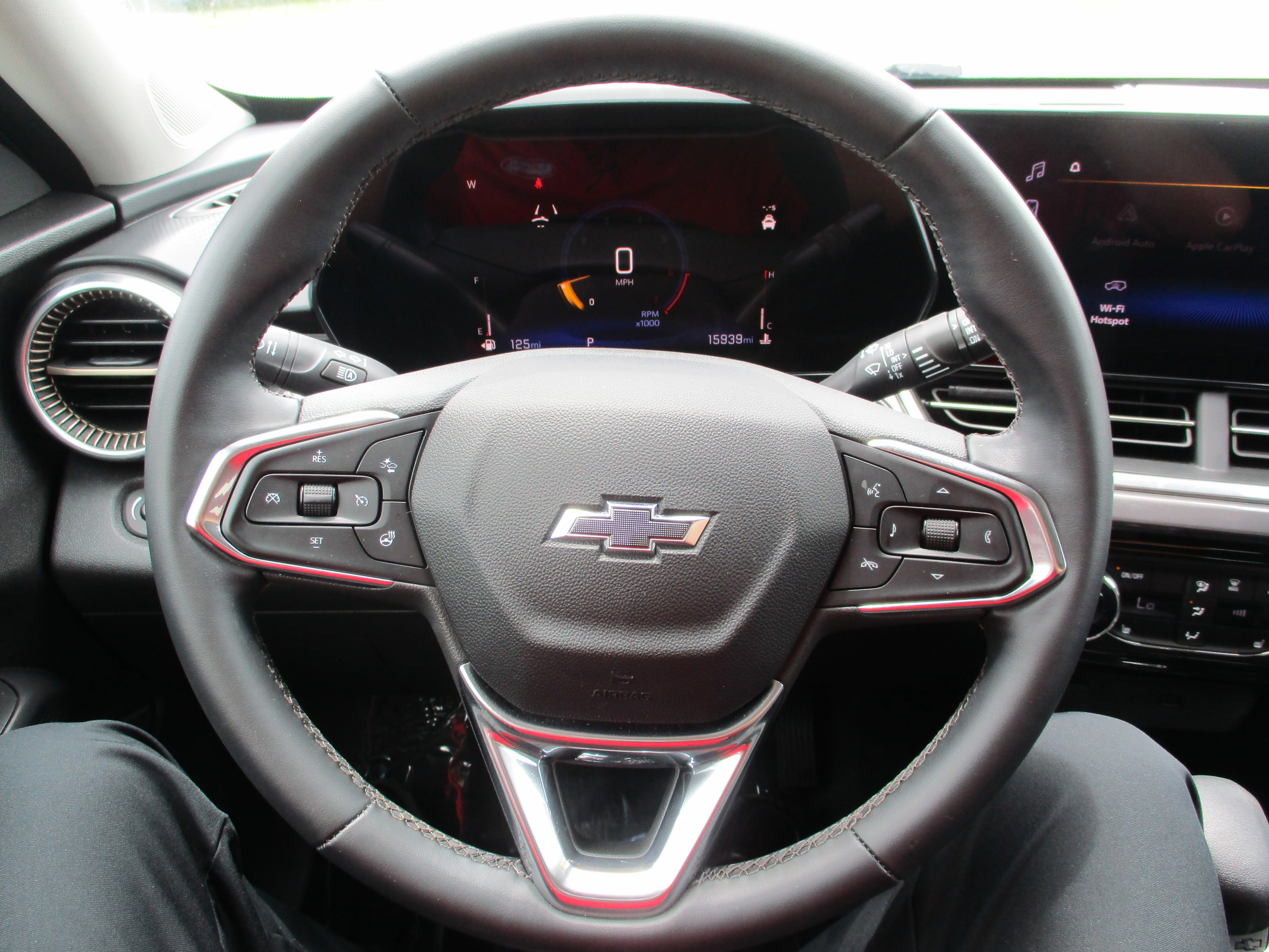 Used 2024 Chevrolet Trax ACTIV w/ Sunroof Package image 12